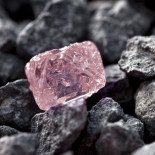 Descubren en una mina de Australia un gran diamante rosa de 12,76 kilates