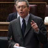 Gallardón: "Hay una violencia de género estructural que obliga a abortar"