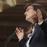 El PSOE, a Gallardón: "¿Cómo se protege la maternidad si se limita la lactancia con la reforma laboral?"