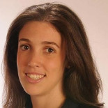 Rudi ficha de asesora a una joven de 24 años, licenciada con 68 matrículas de honor