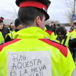 Policía catalana recibe órdenes para seguir y controlar a los policías que protestan