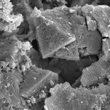 Descubren en una cueva de Cantabria un nuevo mineral único en el mundo