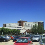 Un niño, con el pie amputado, espera 80 minutos hasta que un hospital acepta operarlo