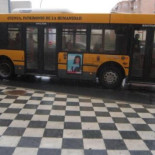 Dos alumnas son "obligadas" a bajarse del autobús escolar en medio de la carretera por "órdenes" de la Junta de CLM