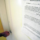 Desahucian sin su conocimiento a un inquilino por las deudas de su casero