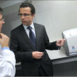 La Comunidad de Madrid paga sobresueldos de 4,2 millones a sus directivos de Sanidad