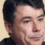 Ignacio González pierde los papeles en la Asamblea