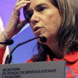 El guardaespaldas de Ana Mato rompe una mano a una periodista