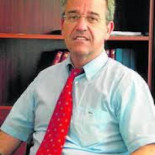 Alcalde de Estepona les promete un alquiler si entregan las llaves, y ahora están en la calle