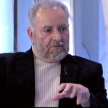 Julio Anguita: “Al Rey se le paga un tren y se le pone en la frontera”