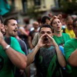 The New York Times: "El dirigente de España se niega a dimitir por el escándalo" [ENG]