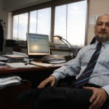 El presidente del TC silenció que tiene una asesoría