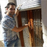 Un banco rompe la cerradura de una casa al confundirla con otra en proceso de desaucio