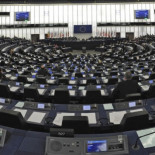 El Parlamento Europeo pide a los Estados miembros que aparten a los políticos corruptos