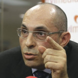 "No somos siervos ni vasallos: las eléctricas nos deben 5000 euros a cada ciudadano"