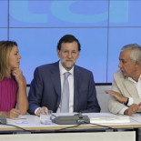 Los sobresueldos de los que sabían: Cascos (1 millón de euros); Arenas (1,4); Rajoy (2 ); Acebes (1,1) y Cospedal (0,5)
