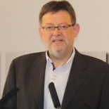 Barones del PSOE se rebelan contra Rubalcaba y exigen que la Monarquía se someta a referéndum