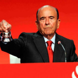 Encuentra alguna crítica a Botín en El País o El Mundo
