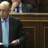 La oposición acusa al ministro Montoro de filtrar datos fiscales con fines políticos