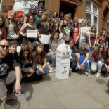 El PP se niega a facilitar el voto de 1,9 millones de españoles en el extranjero