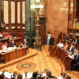 CiU, PSC, Ciutadans y PP frenan la bajada de sueldos que proponía Colau