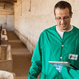 Tragsa busca 46 veterinarios para Asturias y Extremadura, donde se ha echado a 43