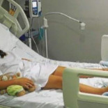 La madre de la niña agredida en el colegio asegura que los padres la llaman para amenazarla