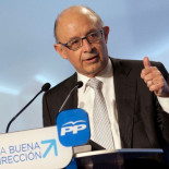 Montoro confirma a Bruselas que el gasto público en Sanidad y Educación caerá a mínimos históricos