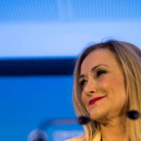 Cristina Cifuentes sacó tres sobresalientes y dos notables en asignaturas que se impartieron antes de matricularse