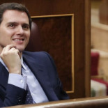 Rivera se burla de Iglesias por llorar por los torturados del franquismo
