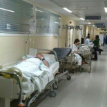 No es broma: El PP denuncia falta de médicos después de despedir a 2800