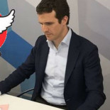 No, Pablo Casado no dejó a los periodistas leer sus trabajos de máster
