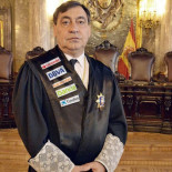 Los jueces del Supremo llevarán publicidad de bancos en sus togas