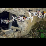 Un cuadricóptero que se pliega en el aire para entrar en sitios estrechos