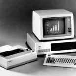 Historia de IBM y su primer ordenador personal y la figura de Chaplin como reclamo publicitario