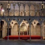 La historia del claustro medieval que fue llevado a México piedra por piedra