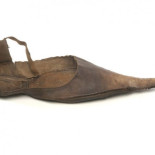 ¿Por qué los europeos medievales estaban tan obsesionados con los zapatos de punta larga? [ENG]