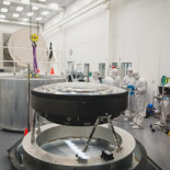 Esta es la lente óptica más grande del mundo: tiene más de metro y medio de ancho y llevó  5 años fabricarla [ENG]