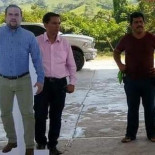 Alcalde de pueblo de México construye figura de cartón a tamaño real, para ponerla en actos públicos en lugar de ir él