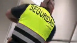 Renfe despide a un agente de seguridad que antes de entrar a trabajar golpea la pared y grita "¡Estoy a tope!"