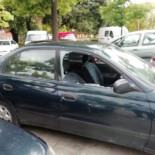 Rompen las lunas del coche del concejal de IU amenazado