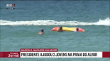 El presidente de Portugal ayuda a rescatar a dos bañistas en el Algarve