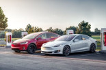 Hackeando Teslas para desbloquear funciones extra: la compañía empieza a avisar de modificaciones no autorizadas