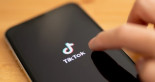 Oracle gana la puja y adquiere la app china Tik Tok en eeuu, a días de fecha límite impuesta por Trump