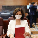 De Estados Unidos a la India: la prensa mundial sentencia a Ayuso