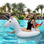 Club de la Gente que Queriendo Parecer Única Acaba Haciendo Cosas que las Hace Parecer Tópicas