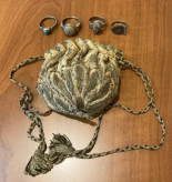 Hallados los "anillos milagrosos" de los nueve obispos santos de San Esteban de Ribas de Sil [GAL]