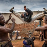 No hay nada igual al cine de acción de Uganda y Nigeria: VFX con el paint y espectáculo por encima de todo