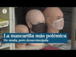 El polémico modelo de mascarilla que está de moda y que los expertos desaconsejan