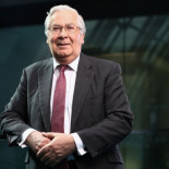 Mervyn King: “Se avecina una nueva crisis de endeudamiento, y será pronto”
